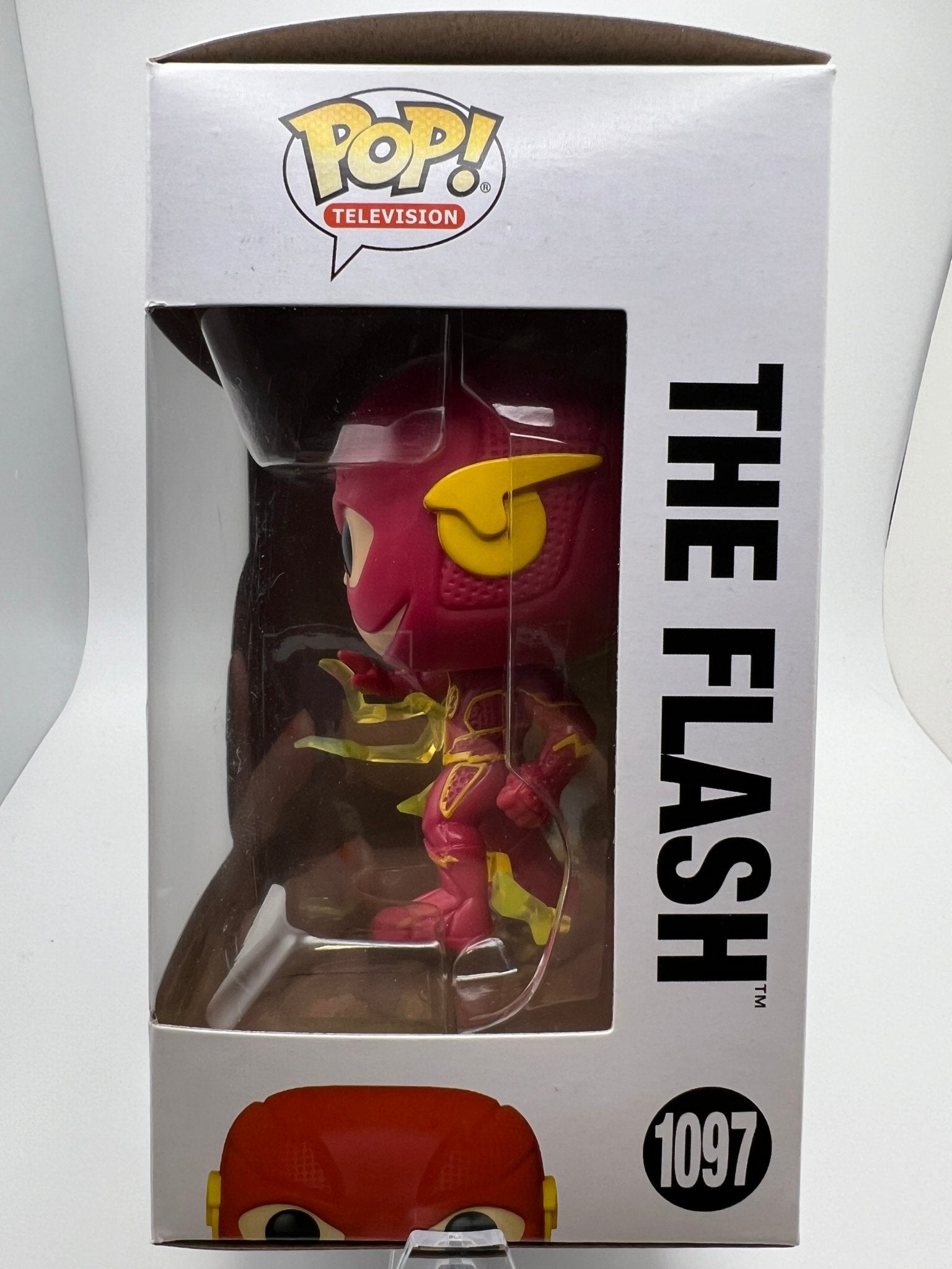 Toys and Models - The Flash Funko Pop 1097 - Fan - Tastic Cards & Comics - FUNKO