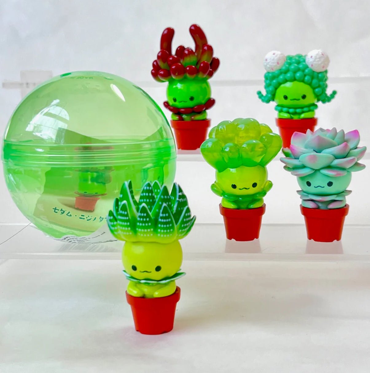 Toys and Models - Yell Capsule Toys - Fan - Tastic Cards & Comics - Iwako